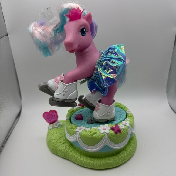 My Little Pony Glitter Glide & Butterfly Island Scootin’ Scooter Sprite Sets - Picture 6 of 12
